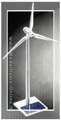 Pala eolica ad energia solare  - Clicca l'immagine per chiudere