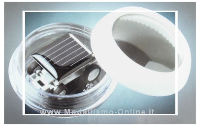 Micro Auto ad energia solare  - Clicca l'immagine per chiudere